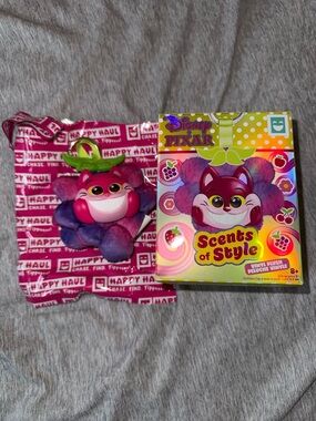 Scents of Style Pink & Purple Cheshire Plush Toy